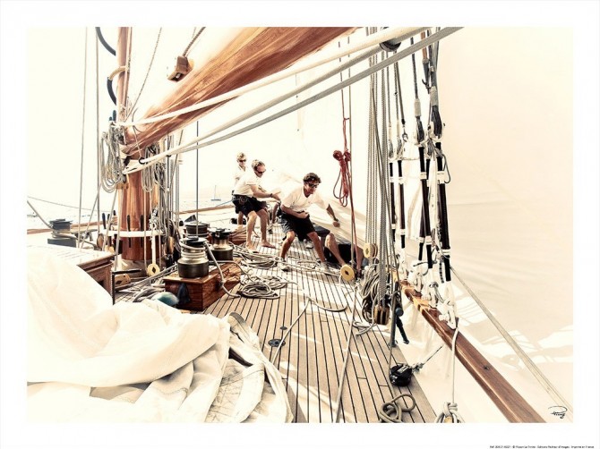 Photo Manoeuvre à bord d'un classique yacht par Philip Plisson