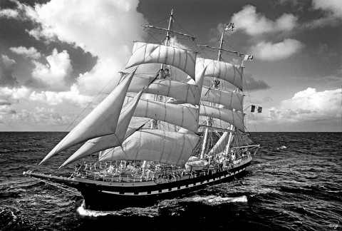 Photo The three-masted barque Belem sailing par Philip Plisson