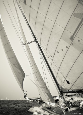 Photo Downwind of a classic yacht par Guillaume Plisson