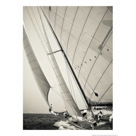 Sous le vent d'un classique yacht