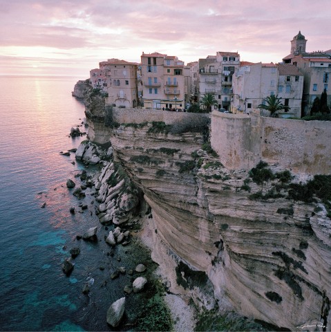 Photo Point du jour sur Bonifacio en Corse par Guillaume Plisson
