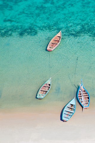 Photo Fishing boats in Madagascar par Philip Plisson