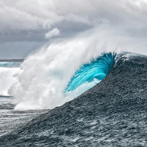 Photo Wave in Tahiti, Pacific Ocean par Philip Plisson