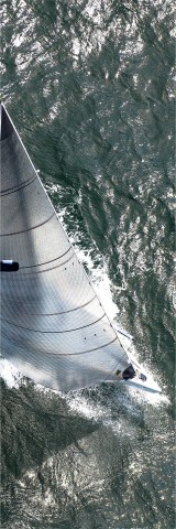 Photo 6 mètres JI, voilier en régate par Philip Plisson