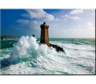 Photo Magnet, le phare de la Vieille, Bretagne par Philip Plisson