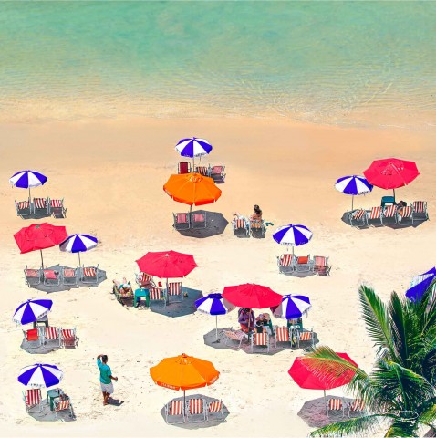 Photo Beach and parasols in Cape Verde par Philip Plisson